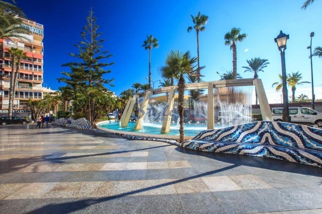 Bungalow Avec Piscine Torrevieja Extérieur photo