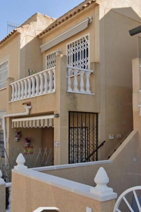 Bungalow Avec Piscine Torrevieja Extérieur photo